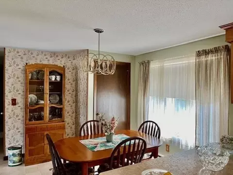 109 Deane St, Chicopee, MA 01020 photo 11