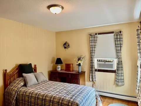 109 Deane St, Chicopee, MA 01020 photo 15