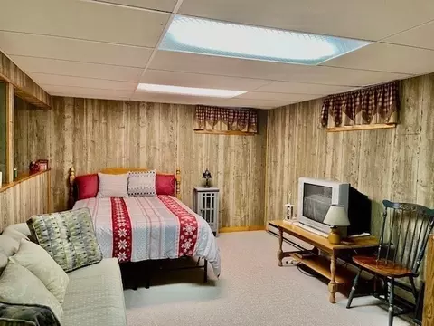 109 Deane St, Chicopee, MA 01020 photo 27