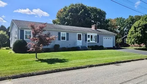 109 Deane St, Chicopee, MA 01020