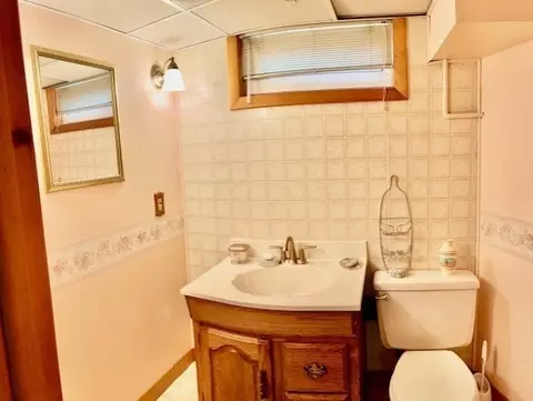 109 Deane St, Chicopee, MA 01020 photo 32