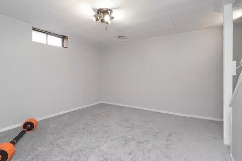 114 Davis St, Springfield, MA 01104 photo 37