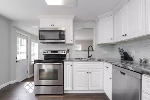 114 Davis St, Springfield, MA 01104 photo 6