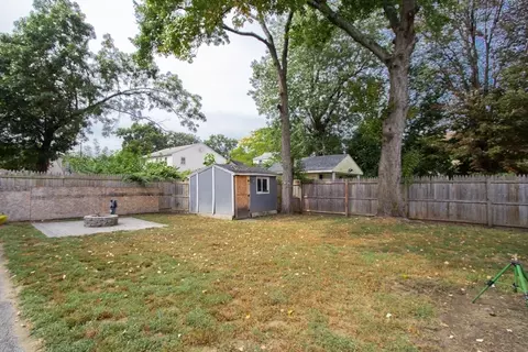 114 Davis St, Springfield, MA 01104 photo 38