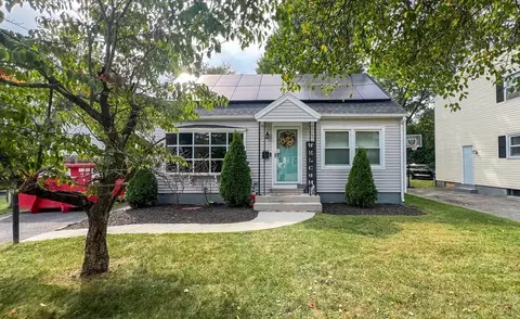 114 Davis St, Springfield, MA 01104 photo 2