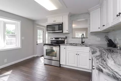114 Davis St, Springfield, MA 01104 photo 4