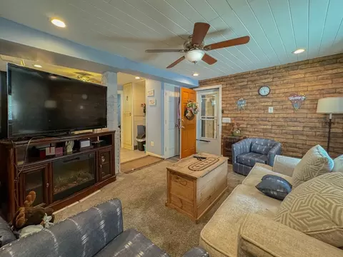 Living - 843 Broadway, Fall River, MA 02724 photo 5 of 6