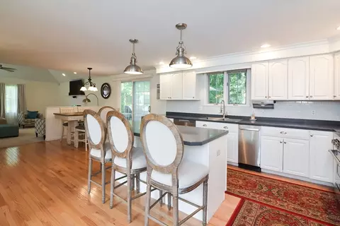 10 Johnathan Pass Way, Dudley, MA 01571 photo 9
