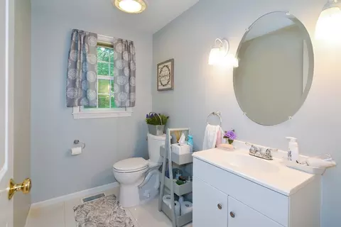10 Johnathan Pass Way, Dudley, MA 01571 photo 19