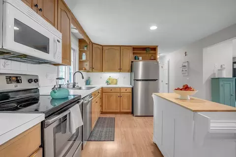 8 Myrtle Dr, Acton, MA 01720 photo 9