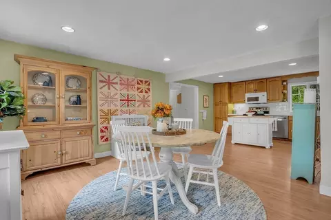 8 Myrtle Dr, Acton, MA 01720 photo 6