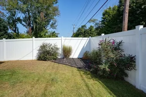 Exterior - 141 N Main St #B, Webster, MA 01570 photo 4 of 6