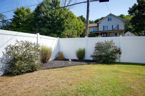 Exterior - 141 N Main St #B, Webster, MA 01570 photo 5 of 6