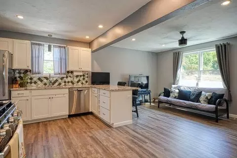 Kitchen - 141 N Main St #B, Webster, MA 01570 photo 3 of 4
