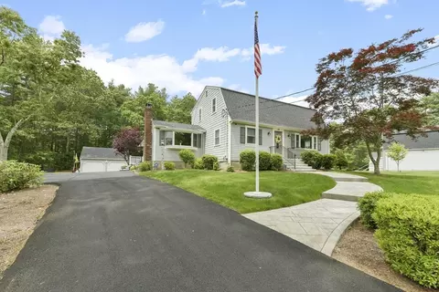 48 Granite St, Walpole, MA 02081