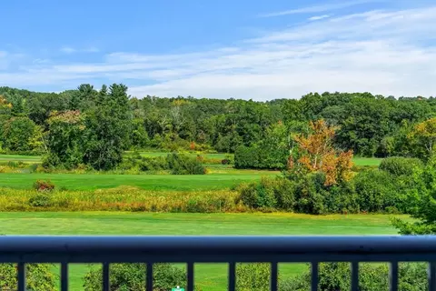 38 Village Rd #202, Middleton, MA 01949