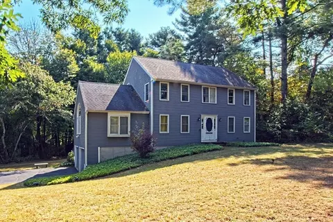 15 Essex St, Norton, MA 02766