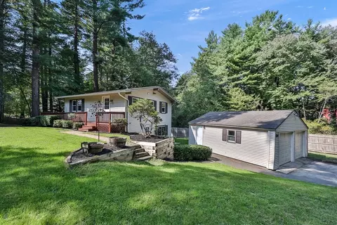 98 Maple Ln, Northborough, MA 01532