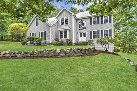 35 Albert Ray Dr, Ashland, MA 01721