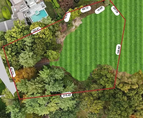 52 Valley Rd, Wellesley, MA 02481