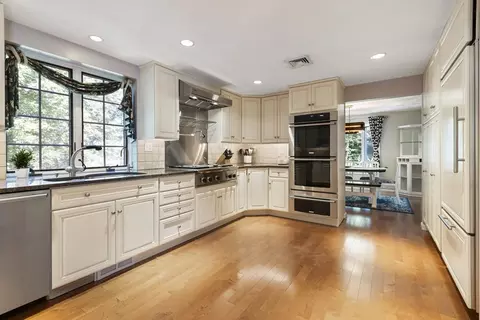 1 Macarthur Rd, Franklin, MA 02038 photo 6