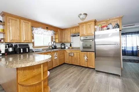 30 Houghton St, Webster, MA 01570 photo 8