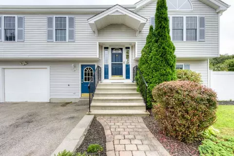 Exterior - 12 Matteo St, Worcester, MA 01606 photo 2 of 10
