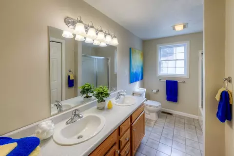 Bath - 12 Matteo St, Worcester, MA 01606 photo 1 of 2