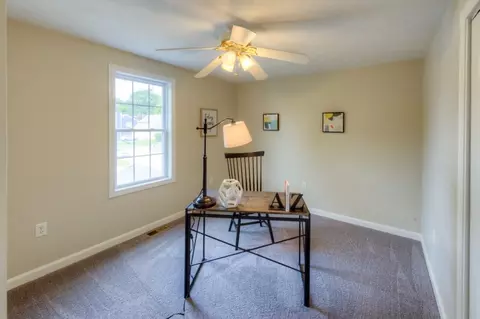 Bedroom - 12 Matteo St, Worcester, MA 01606 photo 6 of 10