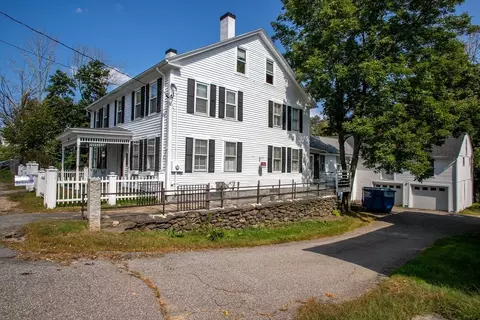 105 South St, Barre, MA 01005