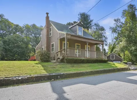 53 Hawthorne St, Auburn, MA 01501