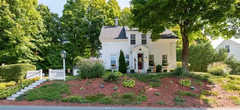 2 Seven Star Rd, Groveland, MA 01834