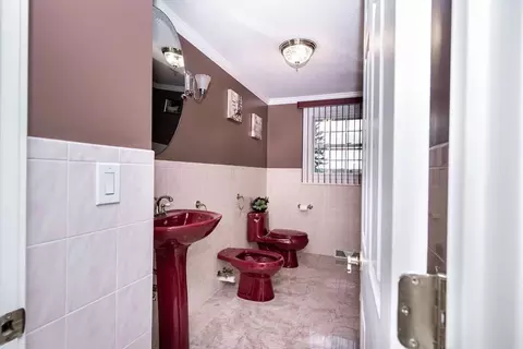 Bath - 64 Berlin St, Fall River, MA 02720 photo 1 of 3