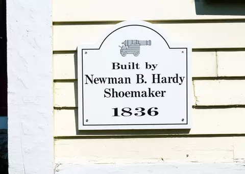 58 E Main St, Georgetown, MA 01833 photo 2