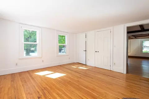 58 E Main St, Georgetown, MA 01833 photo 7
