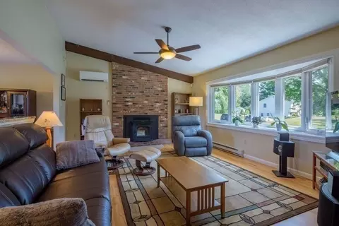 2 Bargate Ln, Hadley, MA 01035 photo 7