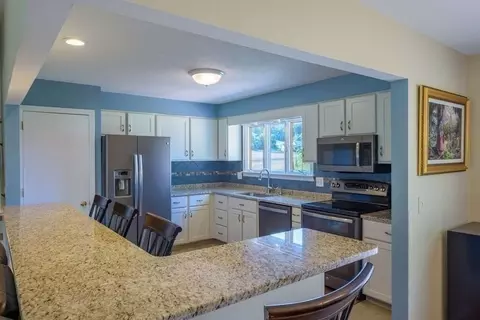 2 Bargate Ln, Hadley, MA 01035 photo 13