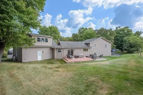 2 Bargate Ln, Hadley, MA 01035 photo 5