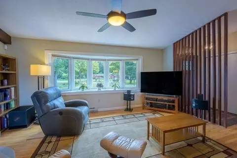 2 Bargate Ln, Hadley, MA 01035 photo 9