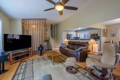 2 Bargate Ln, Hadley, MA 01035 photo 8