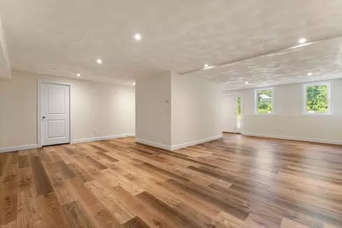 Living - 9 Walnut Dr, Rowley, MA 01969 photo 3 of 12