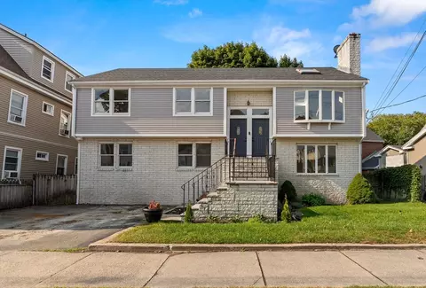 7 Clovelly St, Lynn, MA 01902