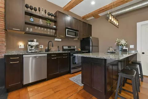 8 Union St #2, Salem, MA 01970