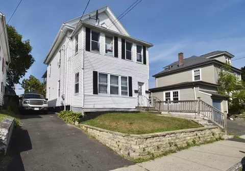 109 Waldo St, Holyoke, MA 01040