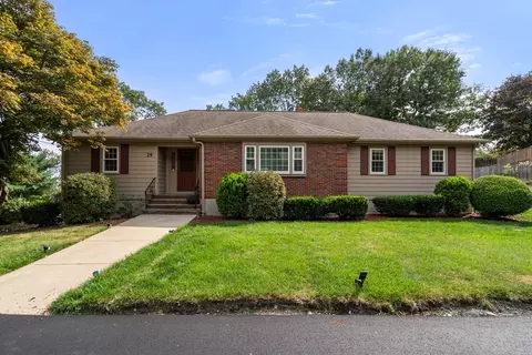 29 Anthony Ln, Dedham, MA 02026 photo 3