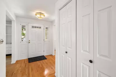 29 Anthony Ln, Dedham, MA 02026 photo 4