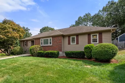 29 Anthony Ln, Dedham, MA 02026
