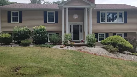 16 Nash Hill Rd, Ludlow, MA 01056
