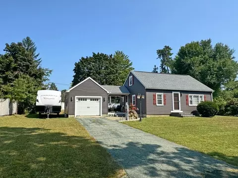 39 Oakman St, Montague, MA 01376