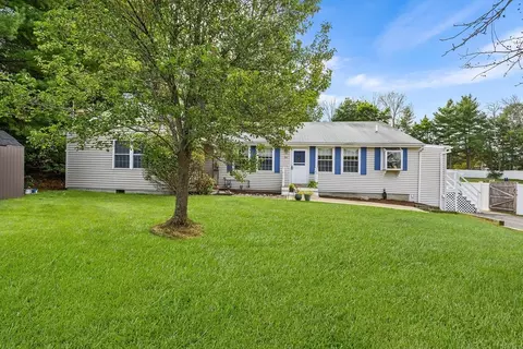 26 Diane Cir, Abington, MA 02351